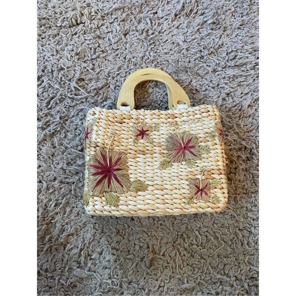 Vintage y2k wicker straw mini purse with embroidered floral front